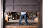 7 Reasons Your Garage Door Isn't Working Properly